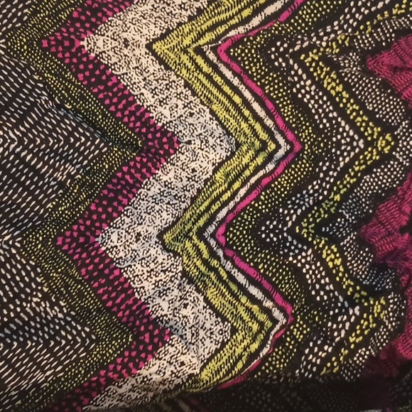 Shirt - Picture 2 of 4